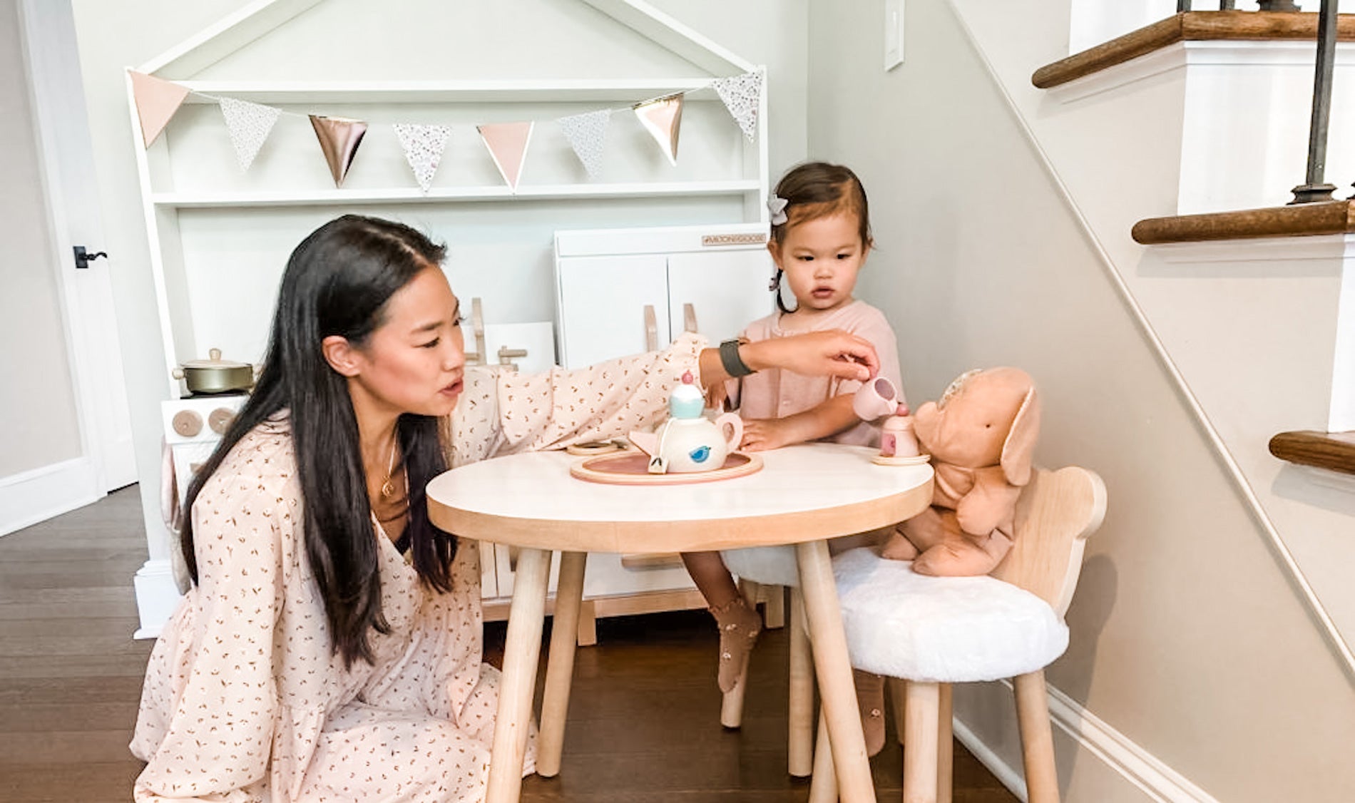 Benefits of Pretend Play in the Kitchen!