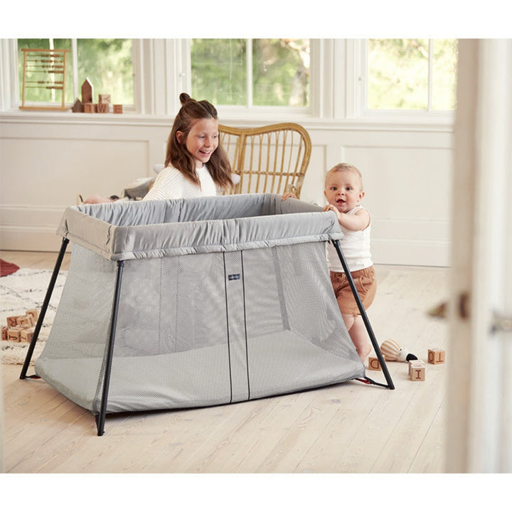 Travel Crib Light + Fitted Sheet Bundle