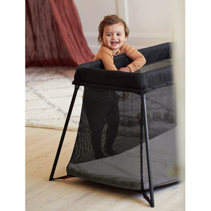 Travel Crib Light + Fitted Sheet Bundle