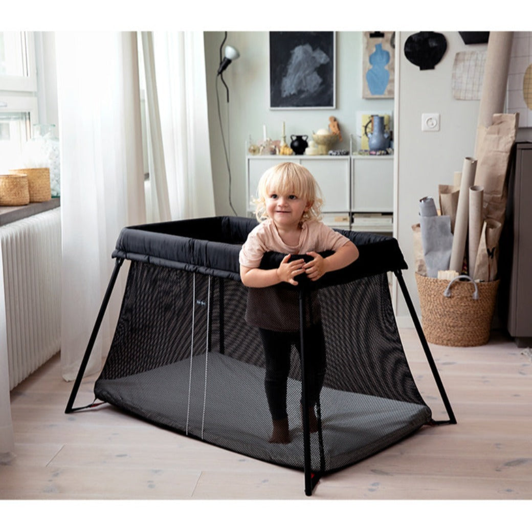 Travel lite fashion playpen