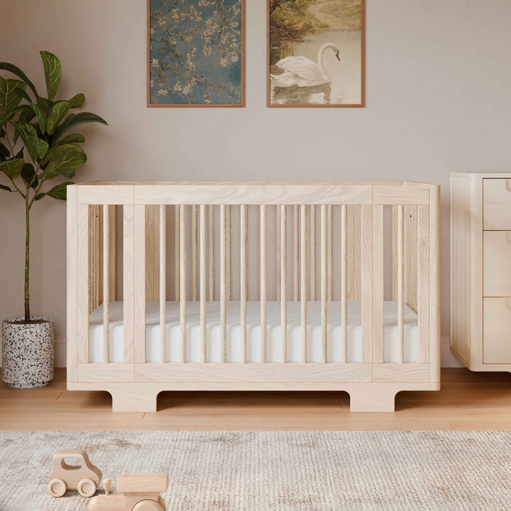 Yuzu 8-In-1 Convertible Crib With All Stages Conversion Kits