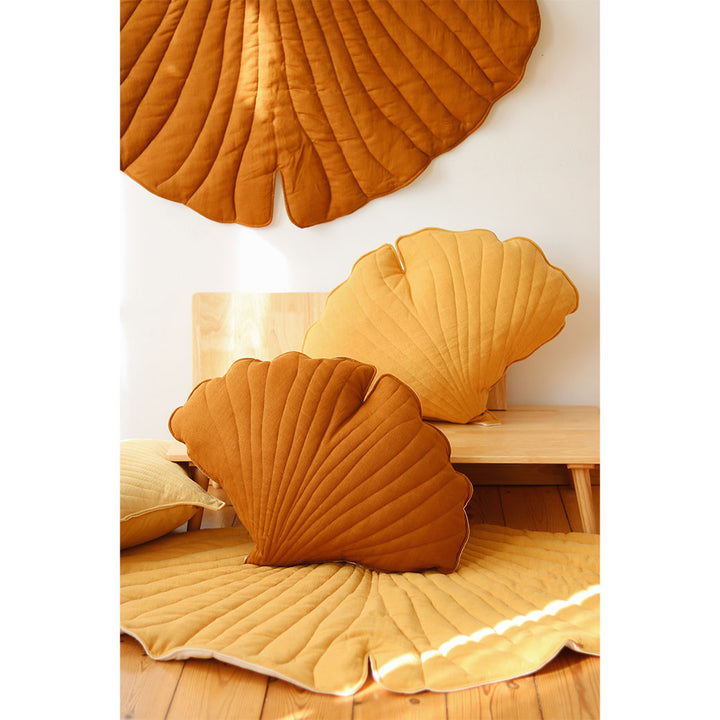 Linen Ginkgo Leaf Mat