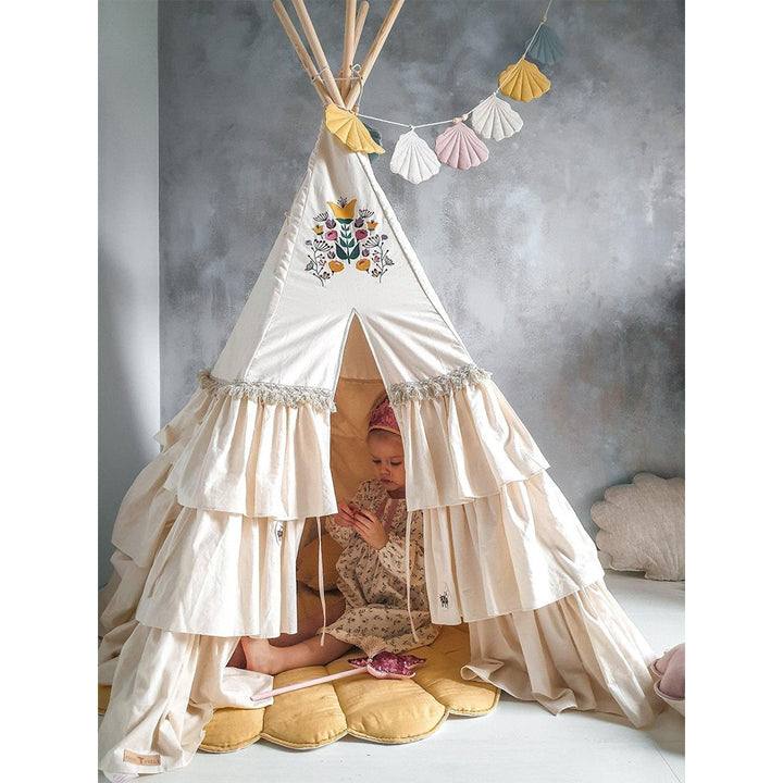 Teepee Tent with Frills