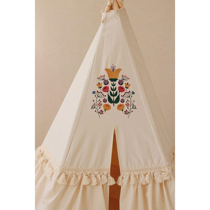 Teepee Tent with Frills