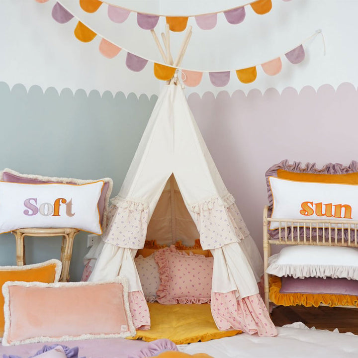 Teepee Tent with Frills