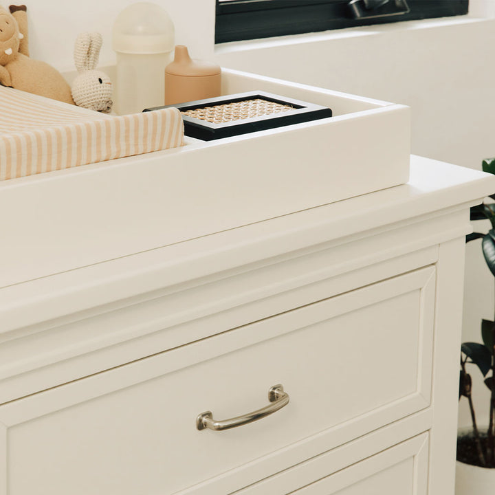 Darlington 6 Drawer Dresser In Warm White