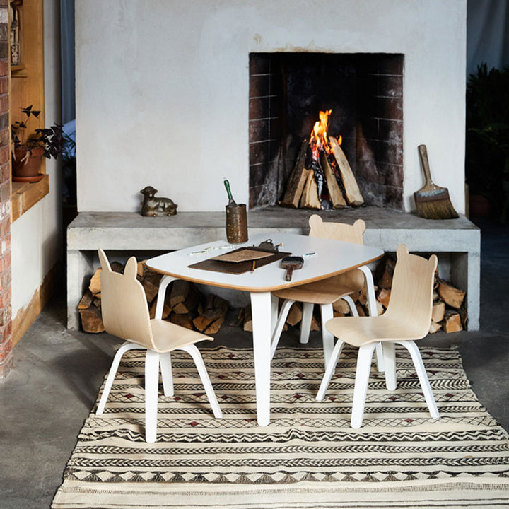 Play Table in White