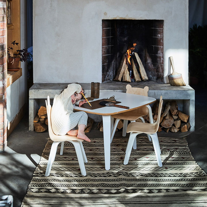 Play Table in White