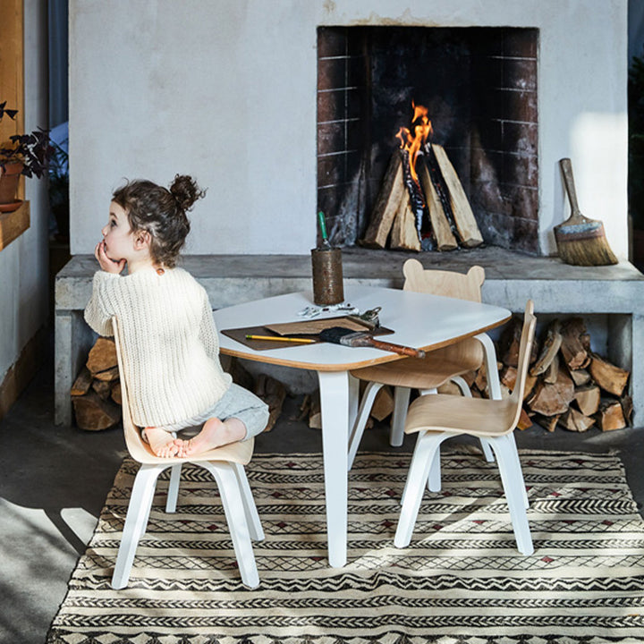 Play Table in White