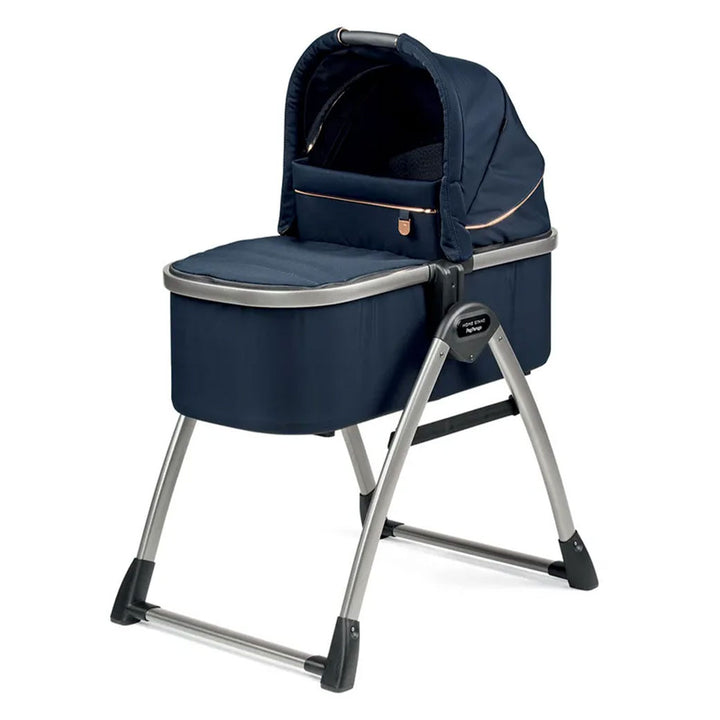 Bassinet With Home Stand