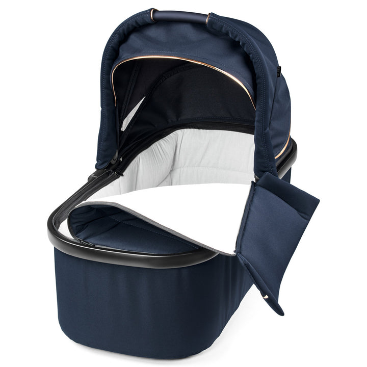 Bassinet With Home Stand