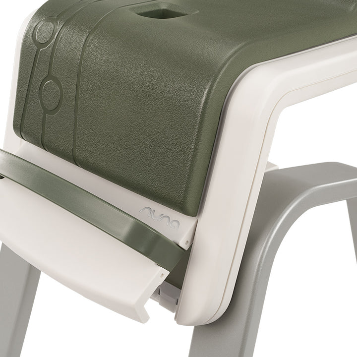 Zaaz High Chair